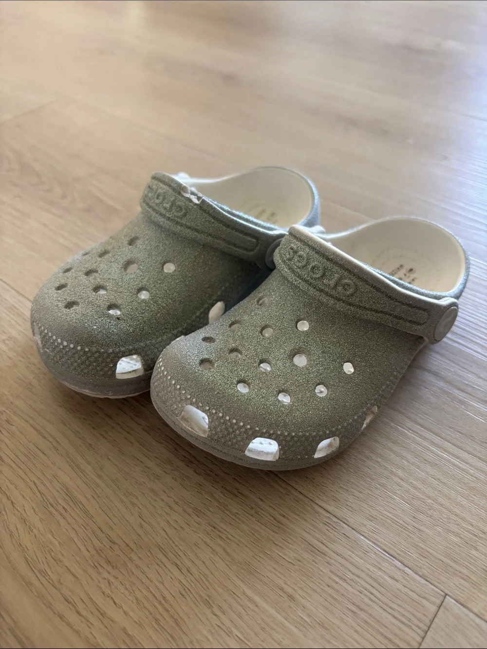 CROCS Kids Glitter in Silver Sparkle